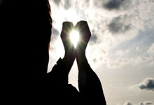 明陽(yáng)科技(jì)：拟投(tóu)资90万美元(yuán)设立(lì)香港(gǎng)全资子公(gōng)司