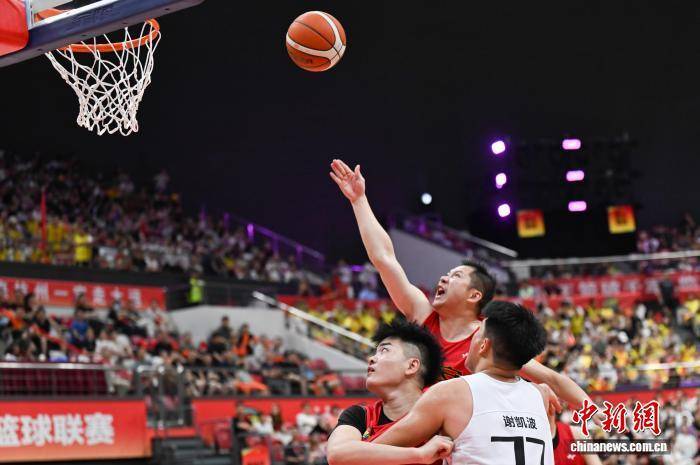 “浙BA”杭州赛区季军赛吸引民众