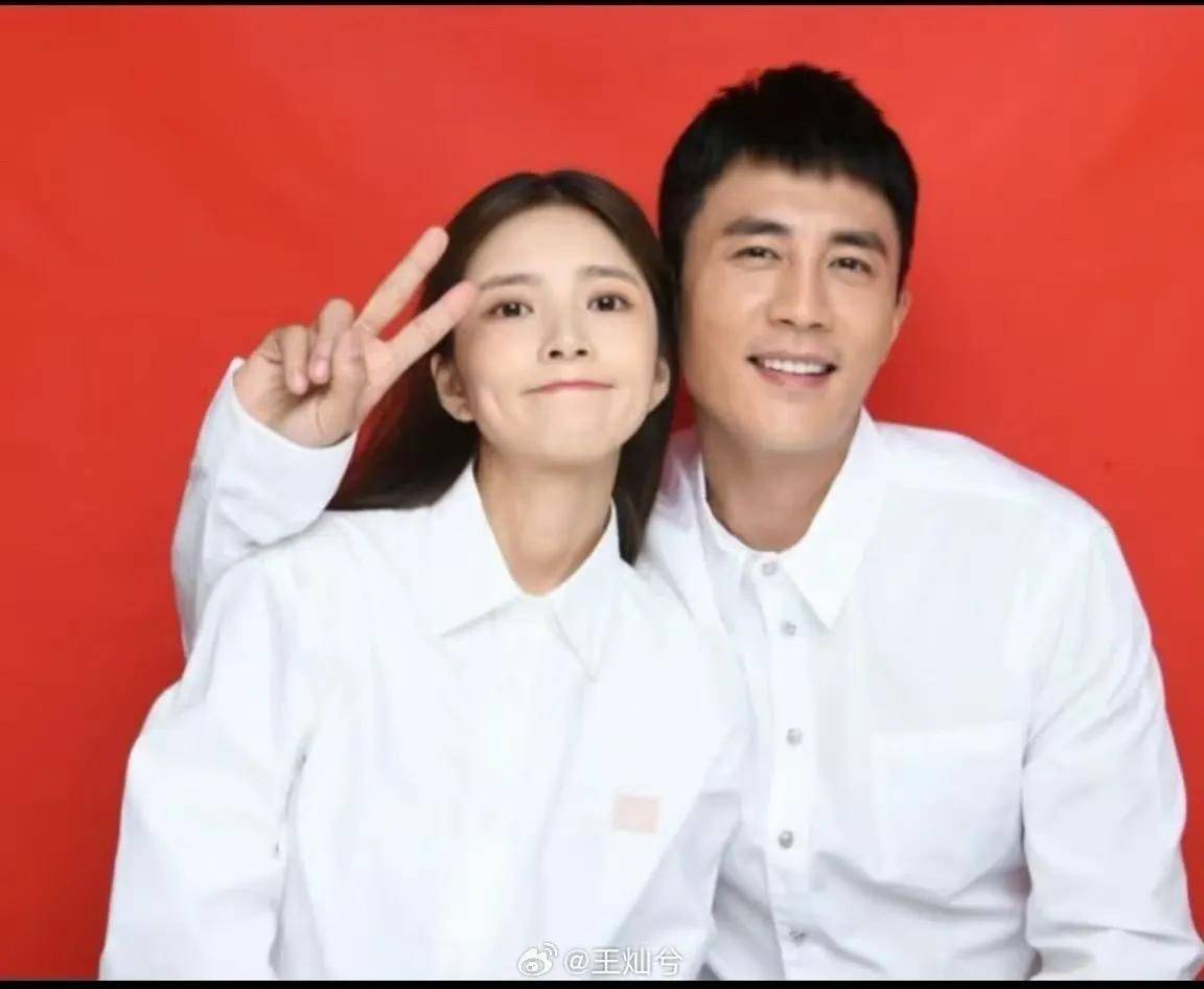 杜淳老婆王灿兮发文称自己不是宋慧乔的替身网友:又自己买热搜了