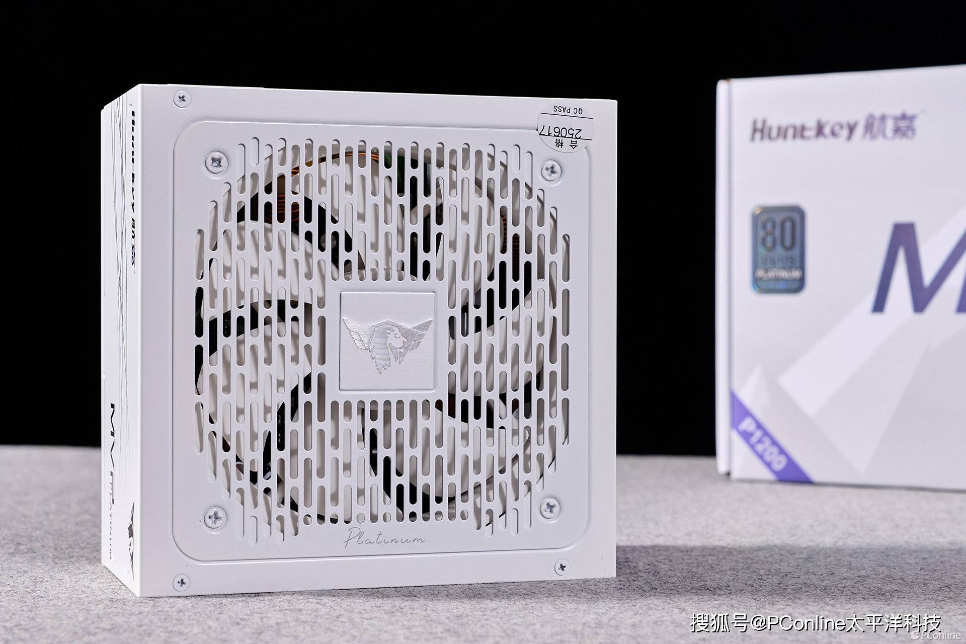 航嘉MVP P1200电源：硬核性能，电竞之魂