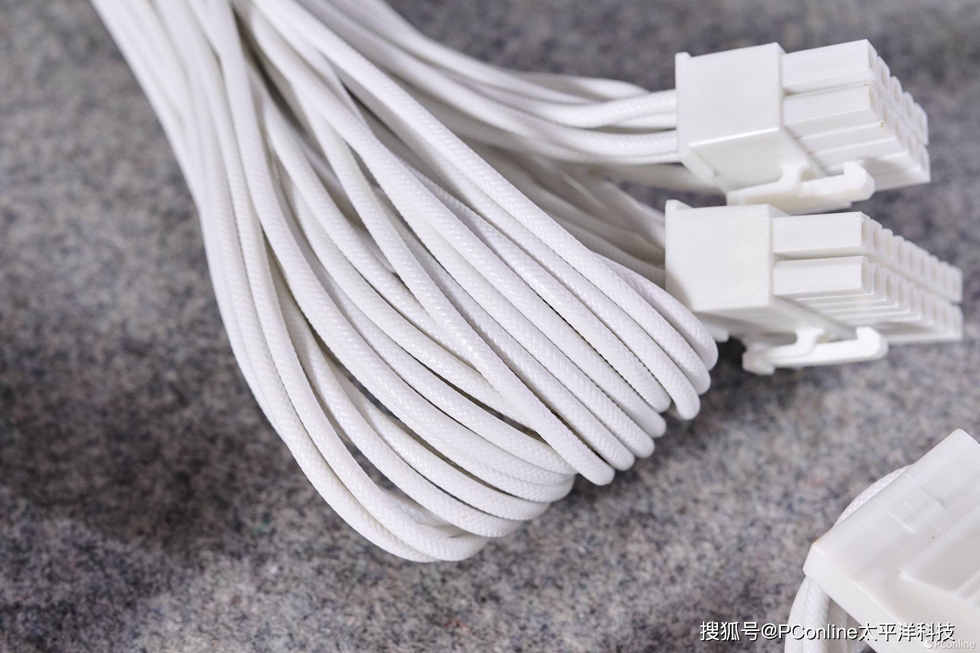 航嘉MVP P1200电源：硬核性能，电竞之魂