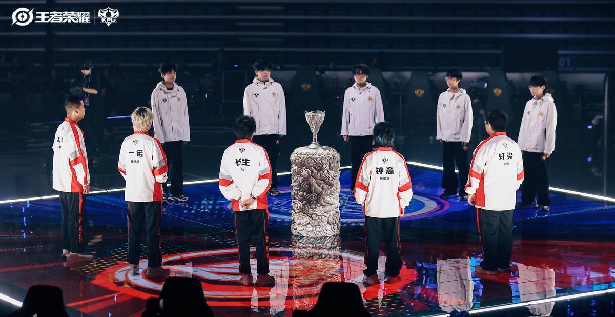 五连冠傲立钱塘 成都AG超玩会夺得2025KPL夏季赛冠军